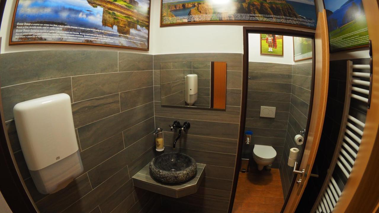 Hotel Britannia Vsetin Exterior photo