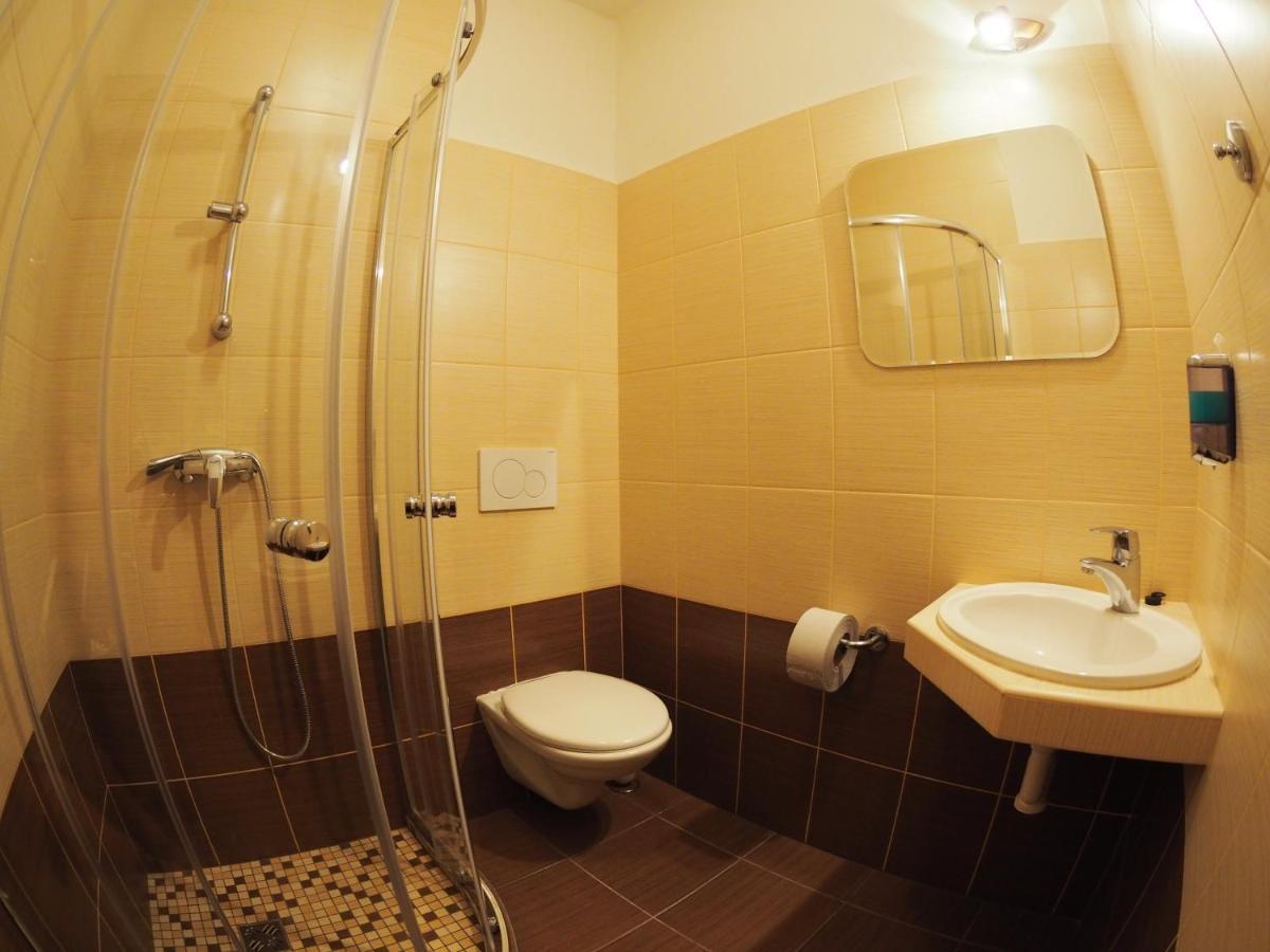 Hotel Britannia Vsetin Exterior photo